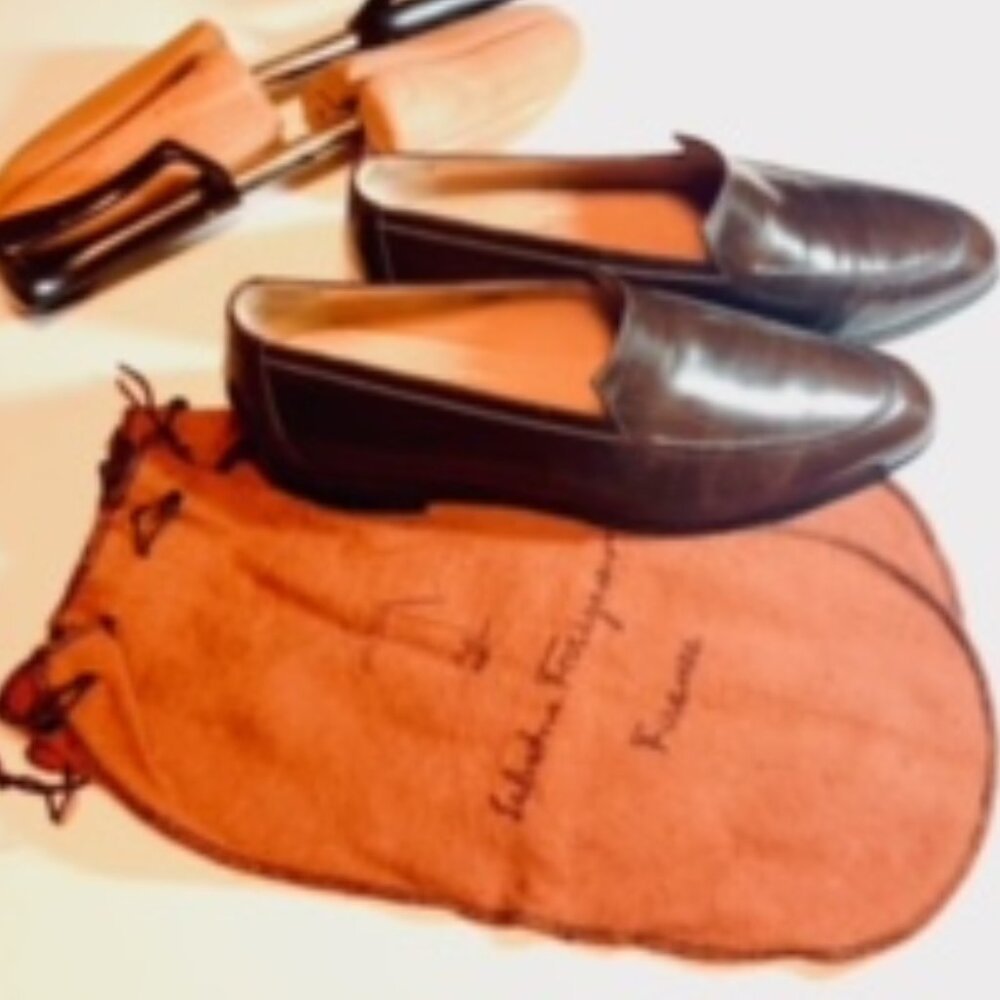 Classic Salvatore Ferragamo 3866 Brown Loafer ...Look New!  Made in Italy 9 ½ D